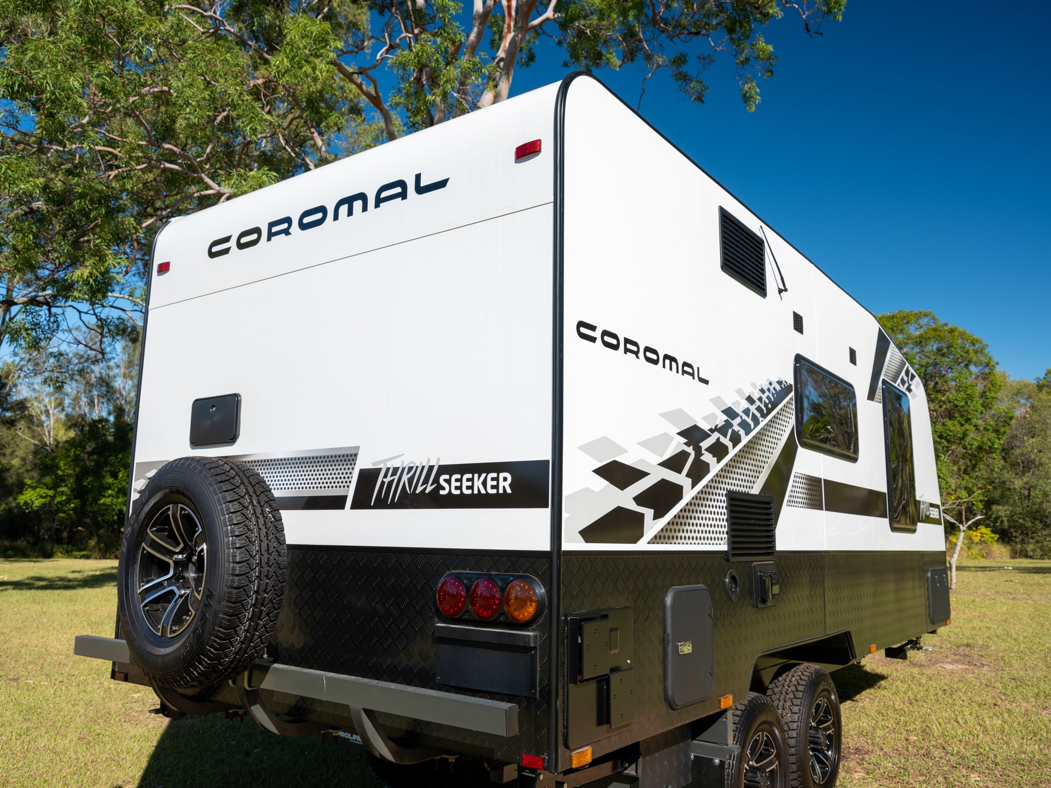 Coromal Thrill Seeker 18.6 Couples rear and side visible 