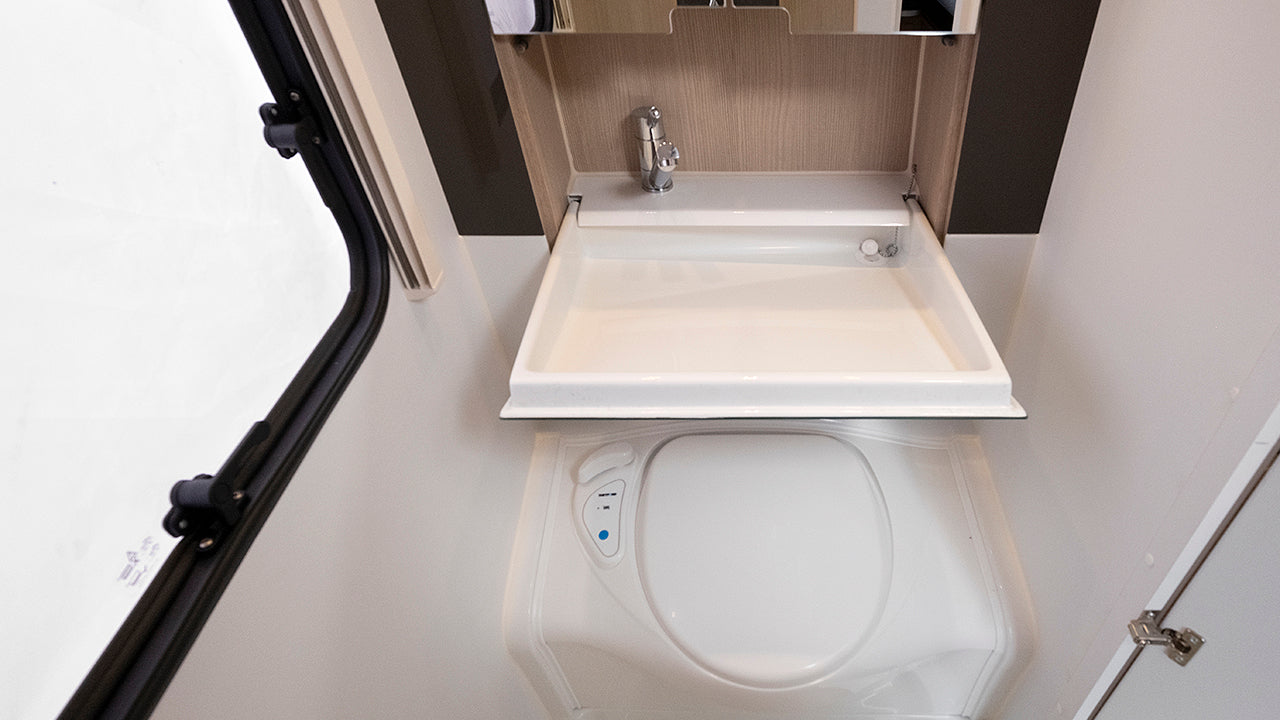 ADRIA ACTION 361 LT Toilet and basin