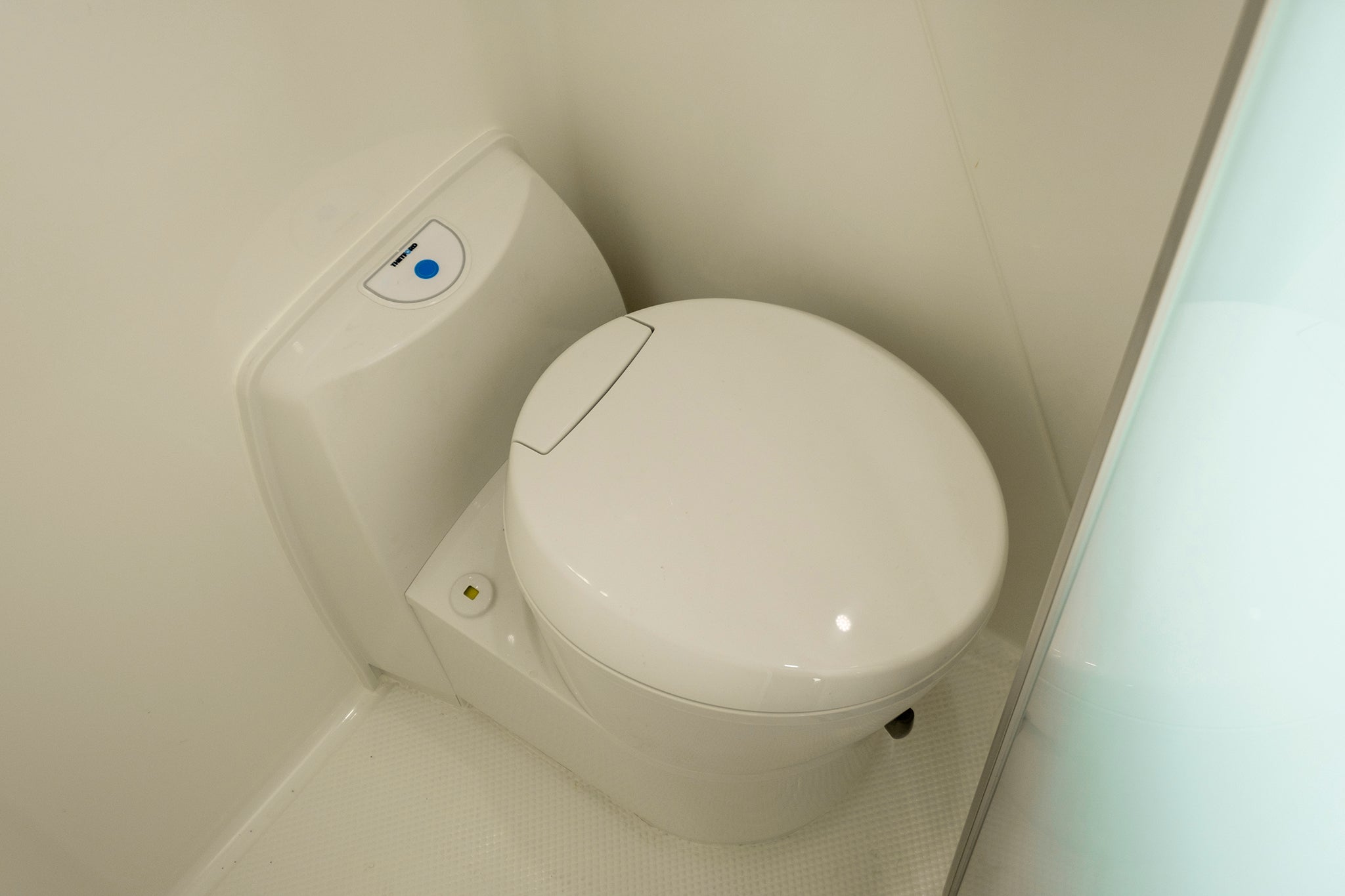 Winnebago Bondi 4S Campervan toilet